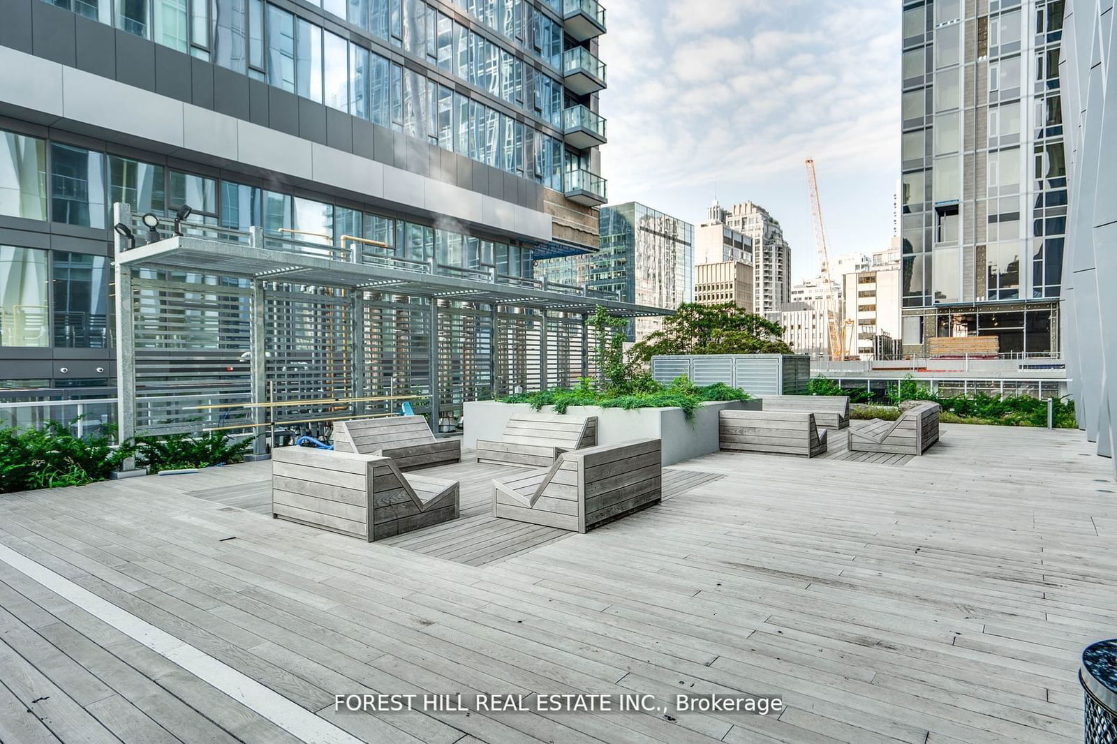 1 Yorkville Ave, unit 802 for sale