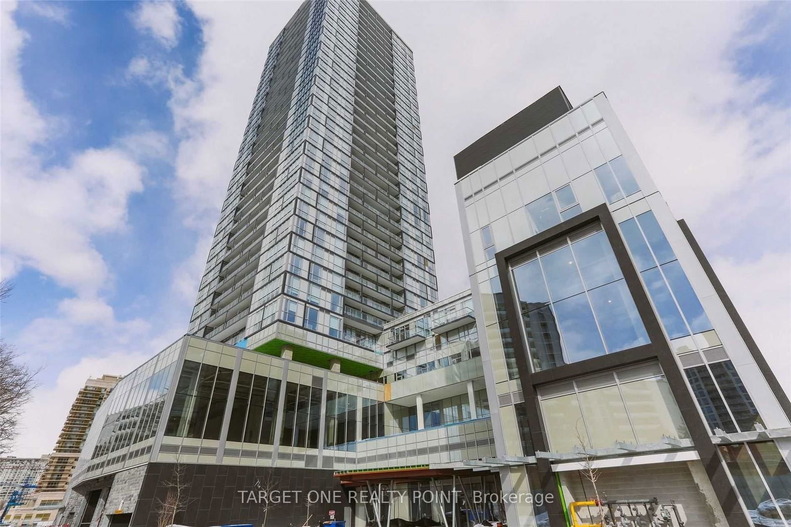 5180 Yonge St, unit 709 for rent