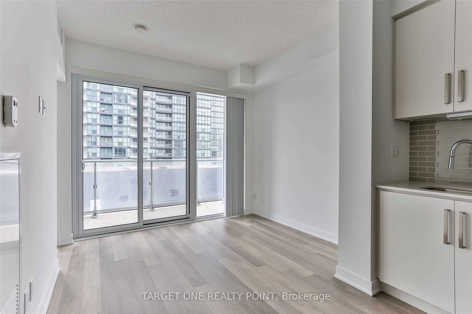 5180 Yonge St, unit 709 for rent