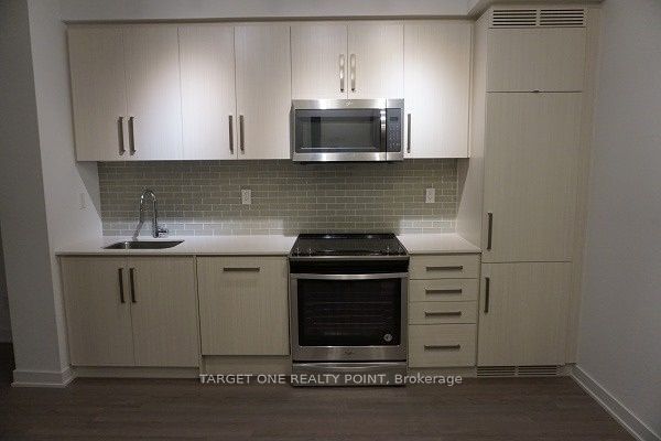 5180 Yonge St, unit 709 for rent