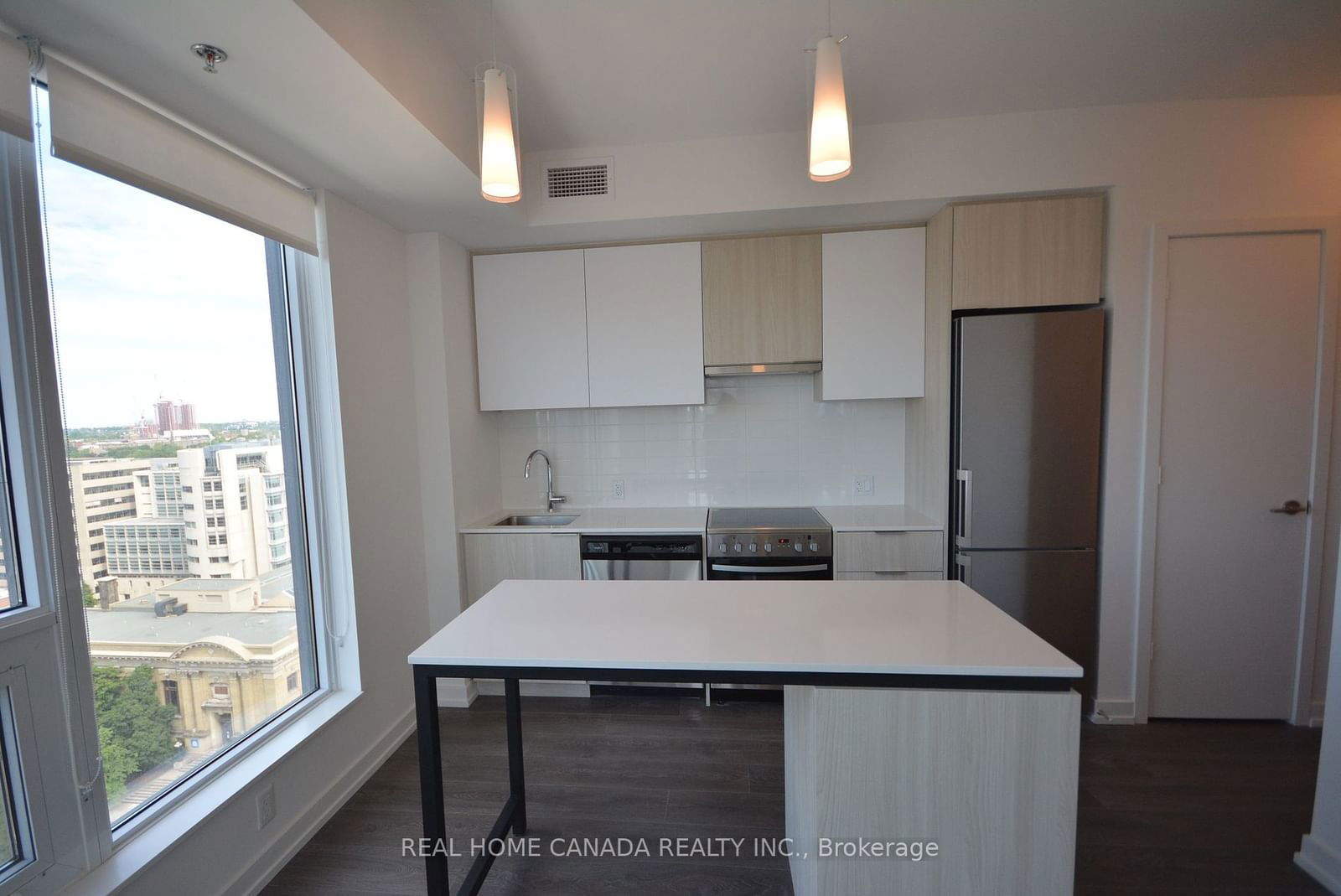 203 College St, unit 1502 for rent