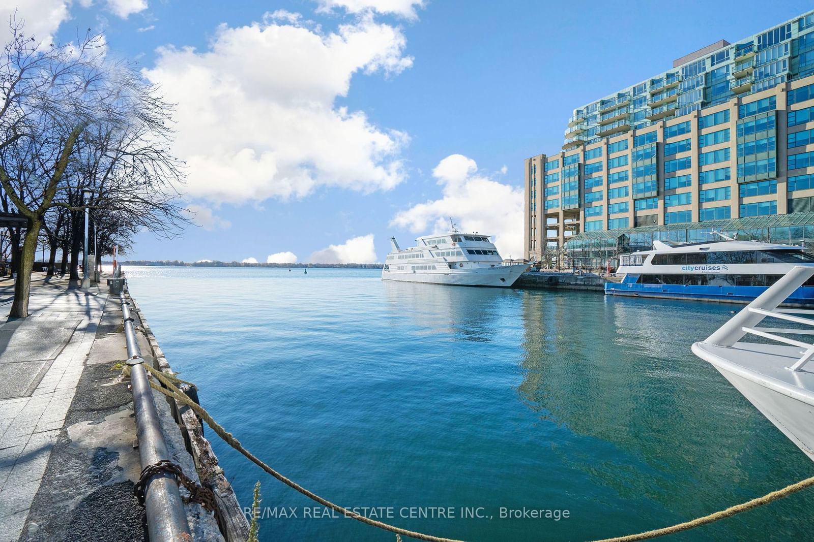 99 Harbour Sq, unit 1702 for sale