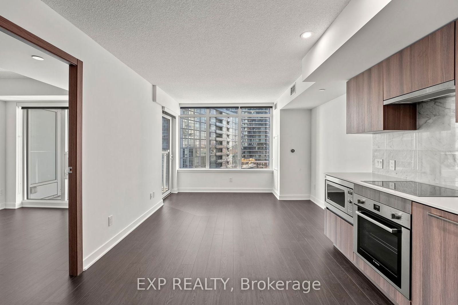 19 Bathurst St, unit 1115 for sale