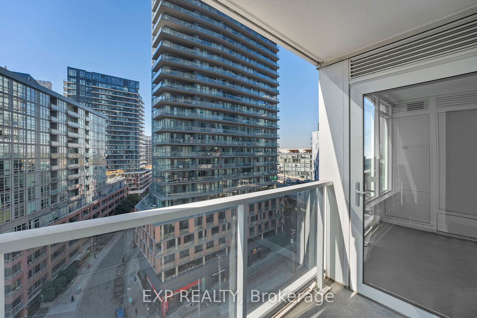 19 Bathurst St, unit 1115 for sale