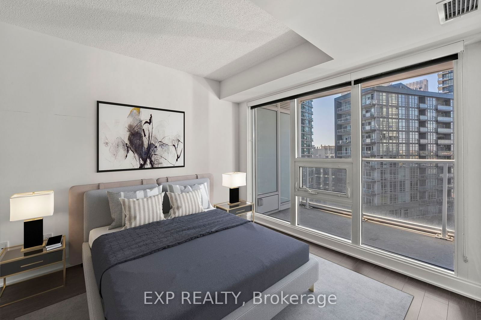 19 Bathurst St, unit 1115 for sale