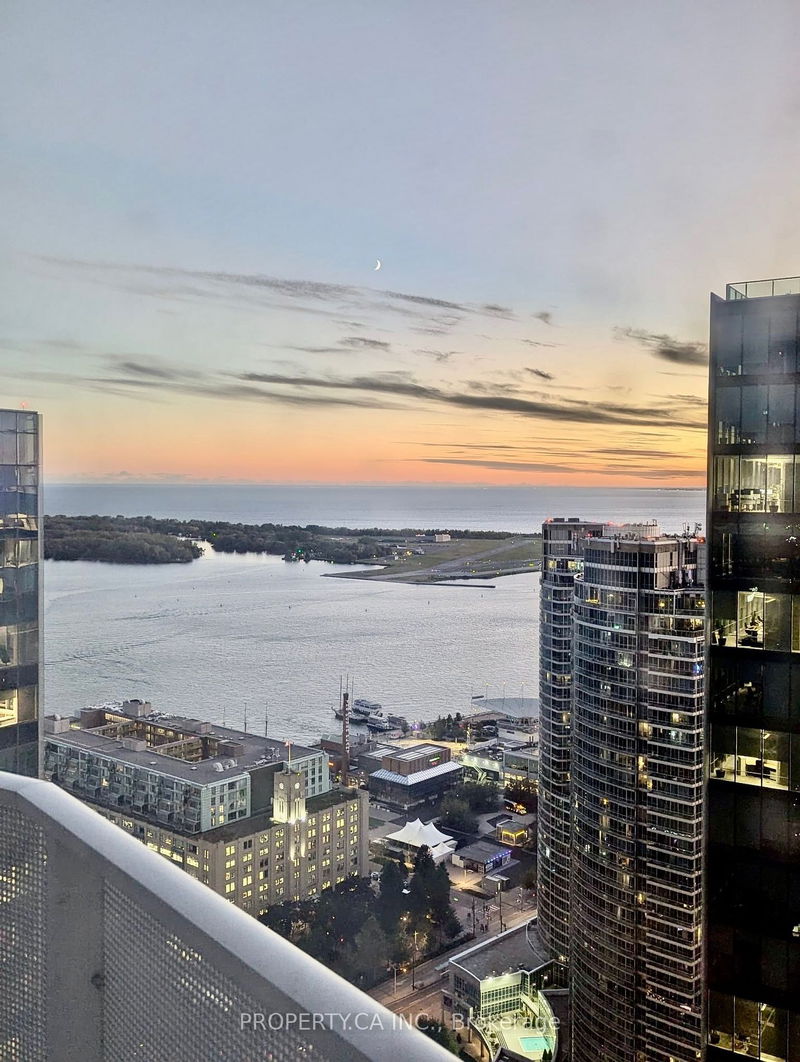 88 Harbour St, unit 4311 for rent