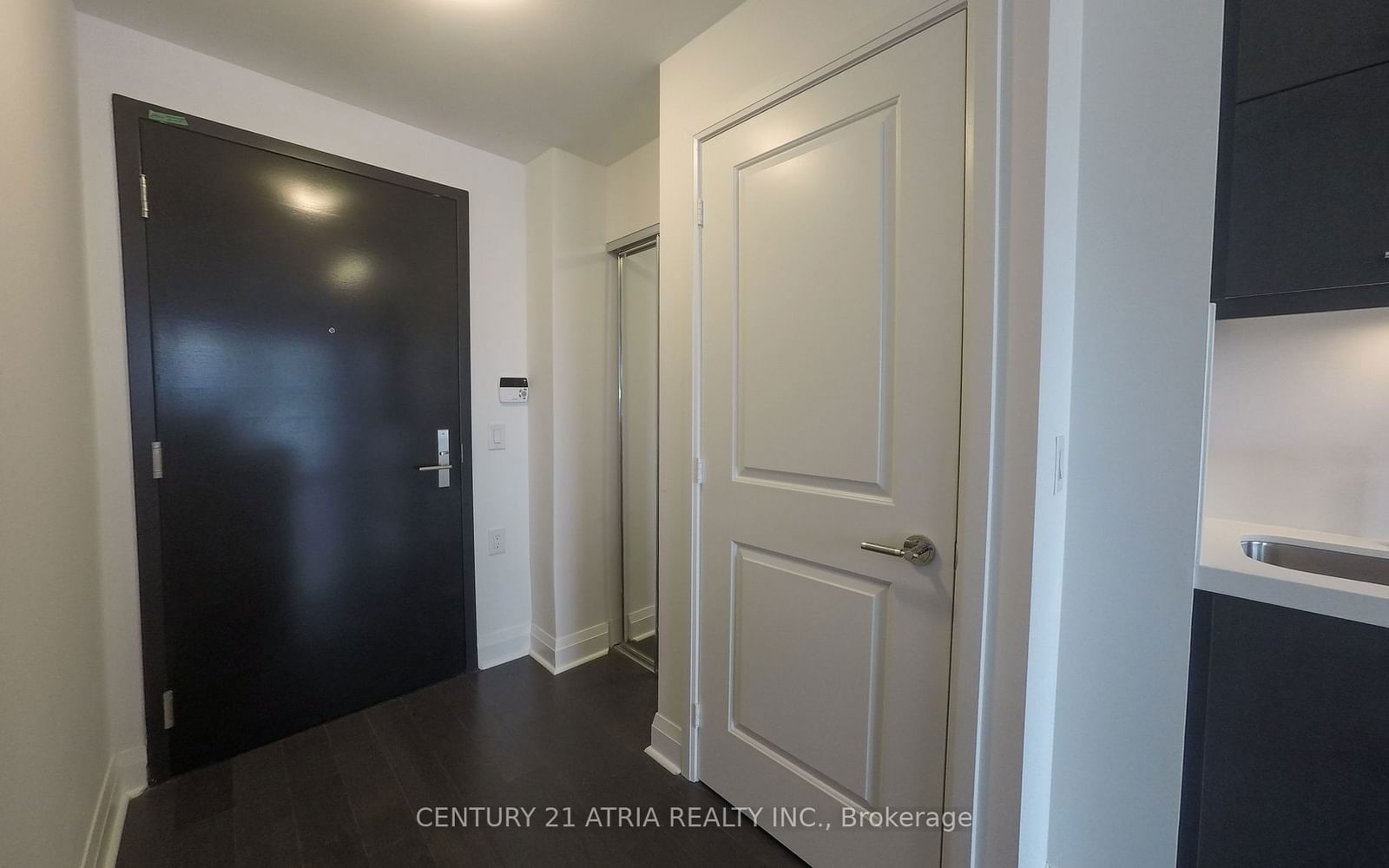 1080 Bay St, unit 2511 for rent