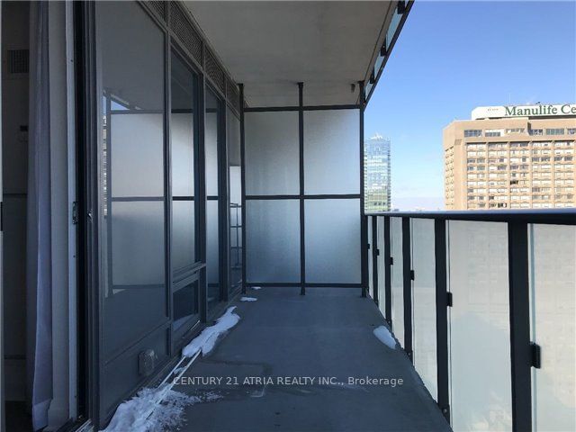 1080 Bay St, unit 4201 for rent