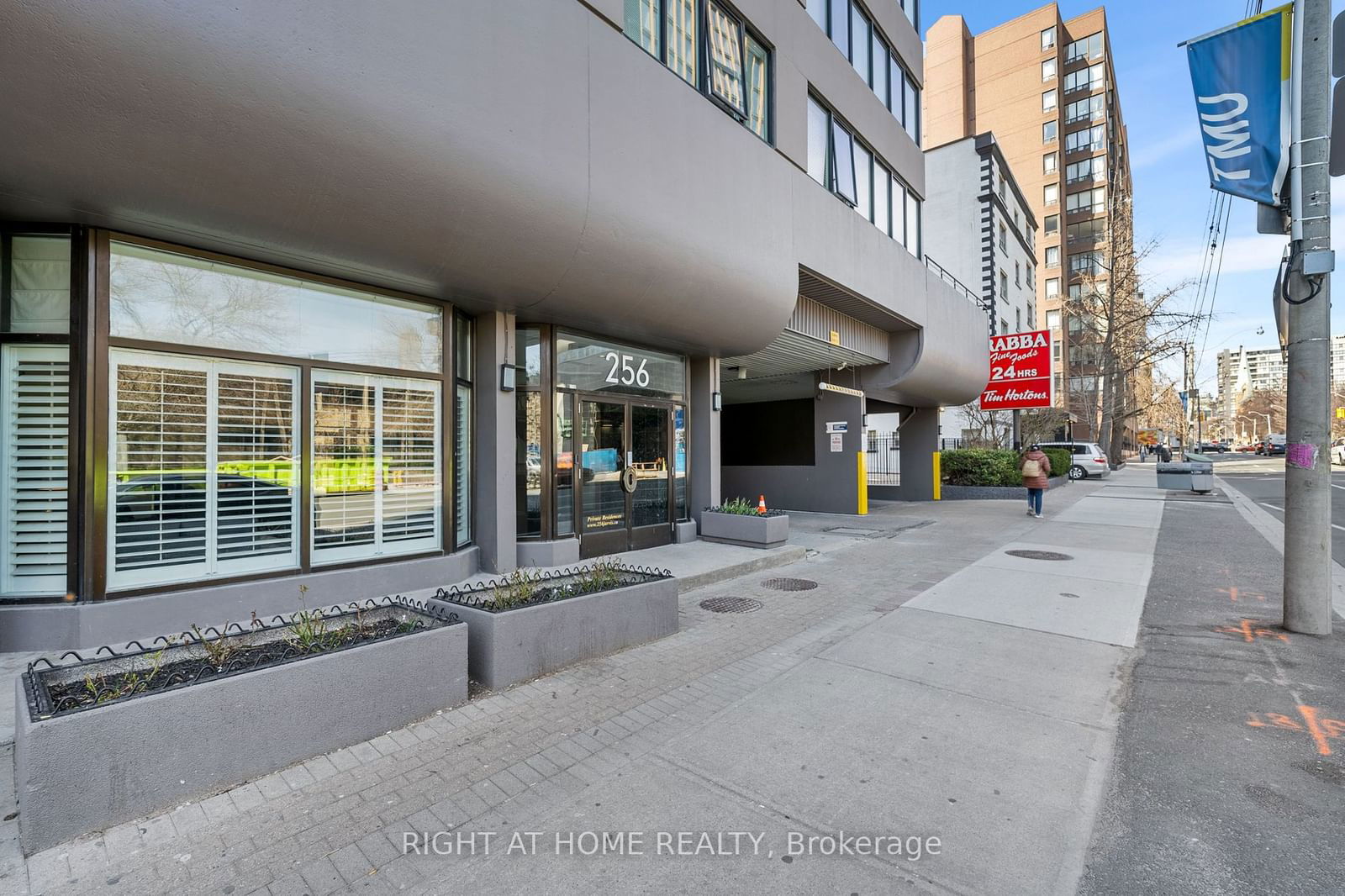 256 Jarvis St, Downtown, Toronto