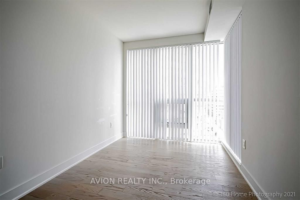 955 Bay St, unit 804 for rent