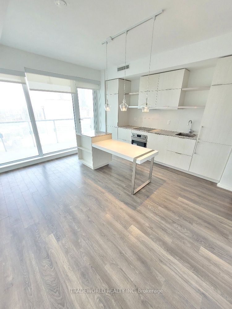 197 Yonge St, unit 2510 for rent