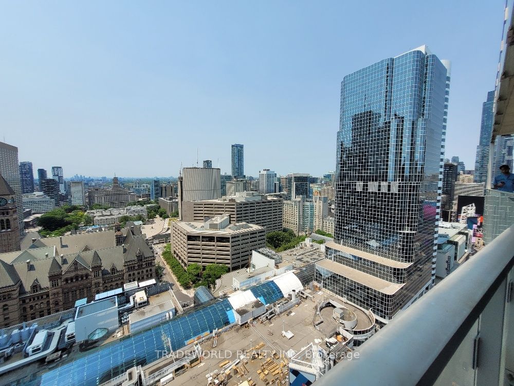 197 Yonge St, unit 2510 for rent