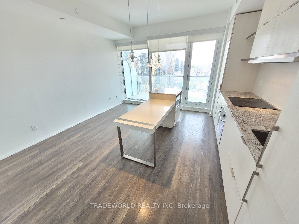 197 Yonge St, unit 2510 for rent