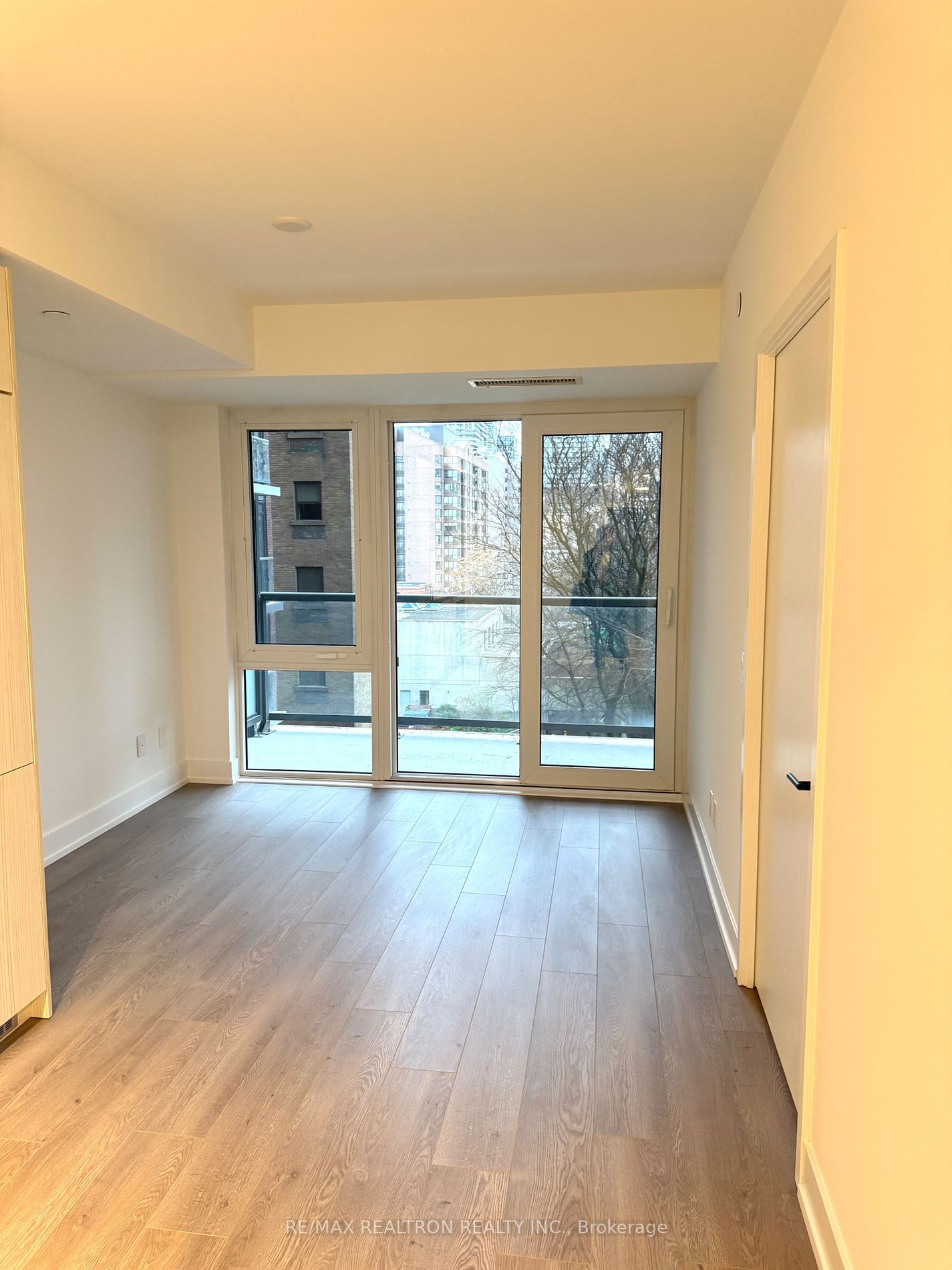 308 Jarvis St, unit 502 for rent