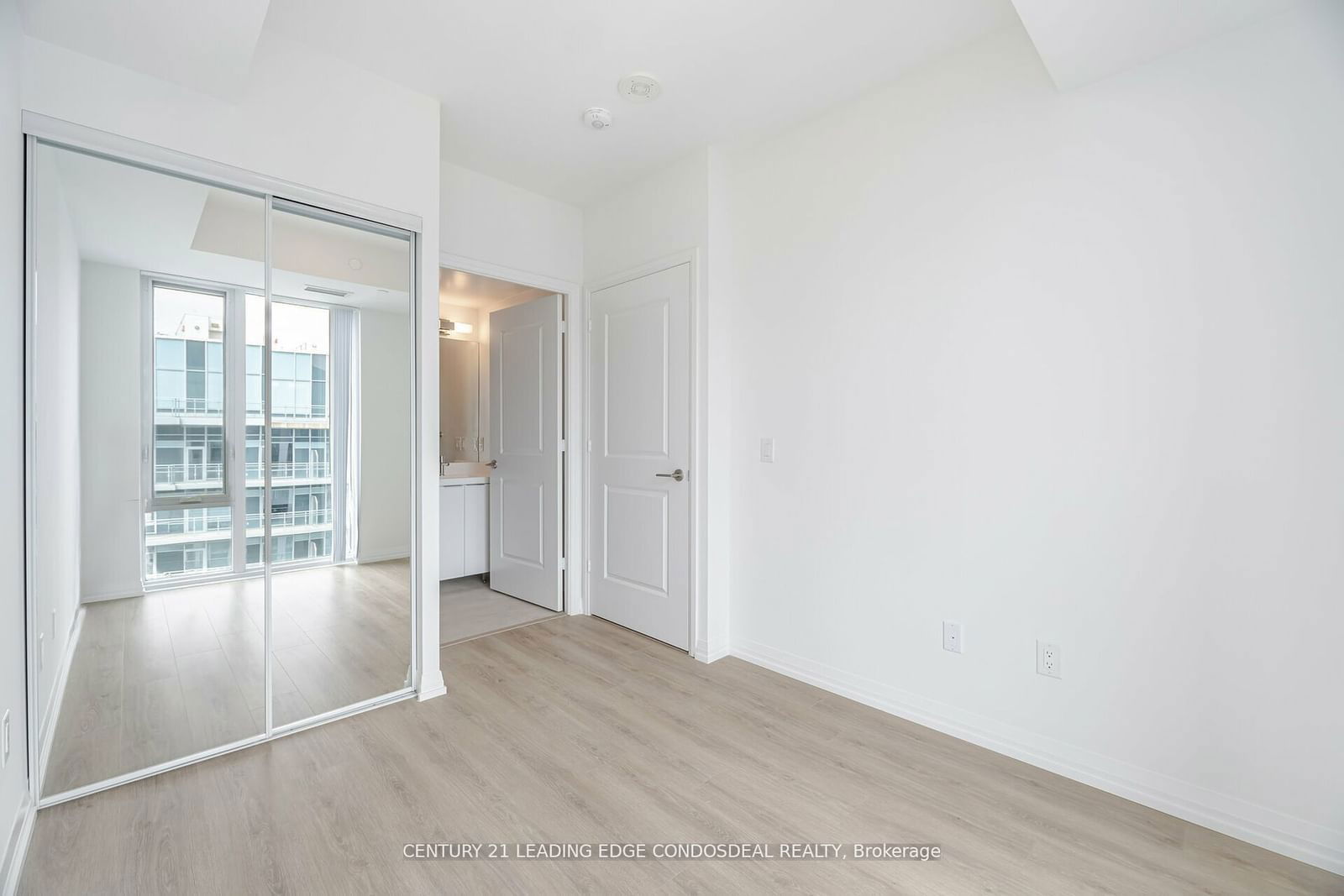 8 Widmer St, unit 4905 for sale