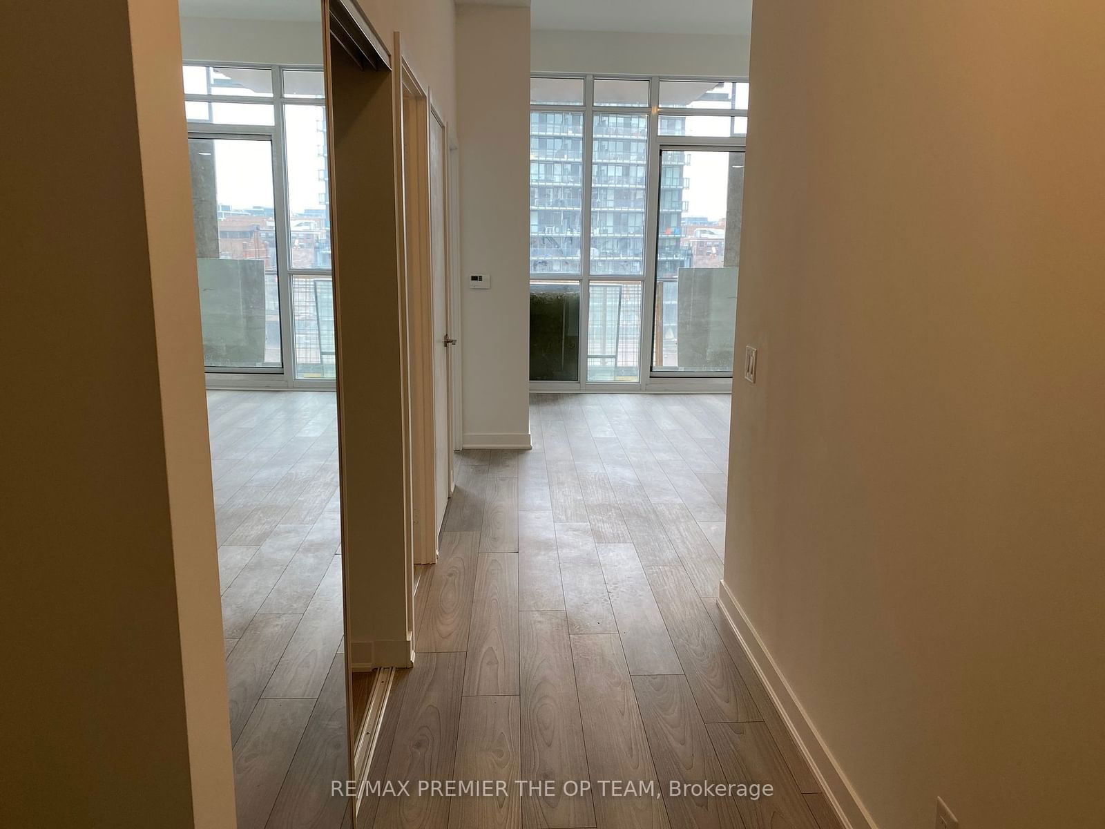 120 Parliament St, unit 810 for rent