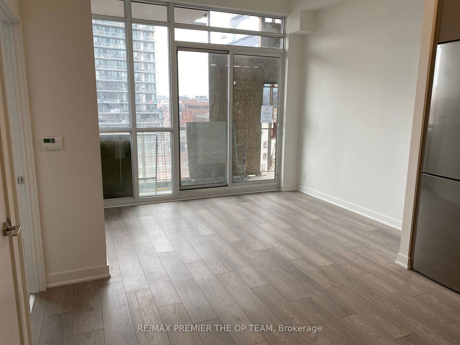 120 Parliament St, unit 810 for rent