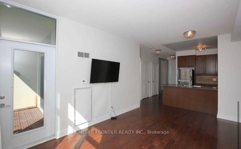 10 Bloorview Pl, unit 910 for rent