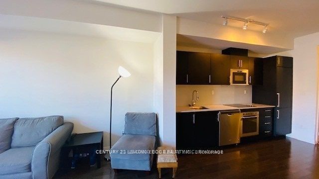 460 Adelaide St, unit 511 for rent