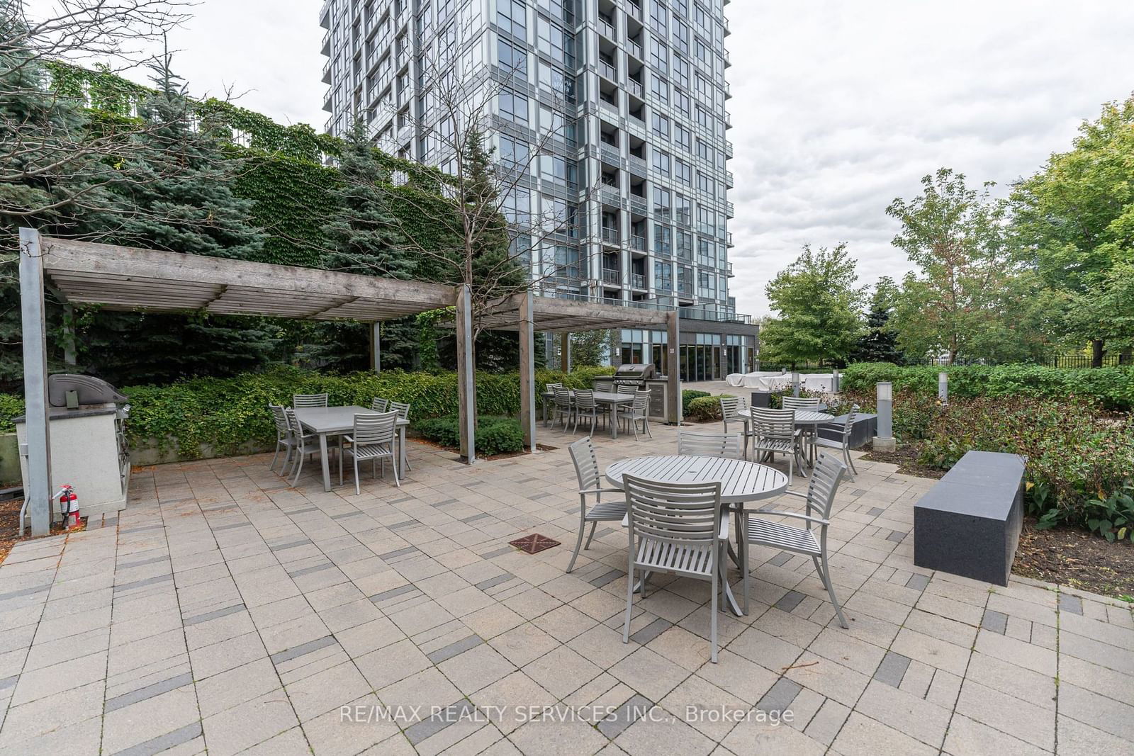 18 Graydon Hall Dr, unit 1305 for rent