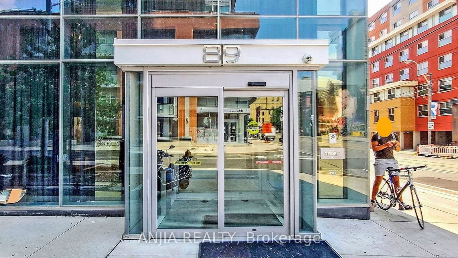 89 McGill St, unit 1306 for sale