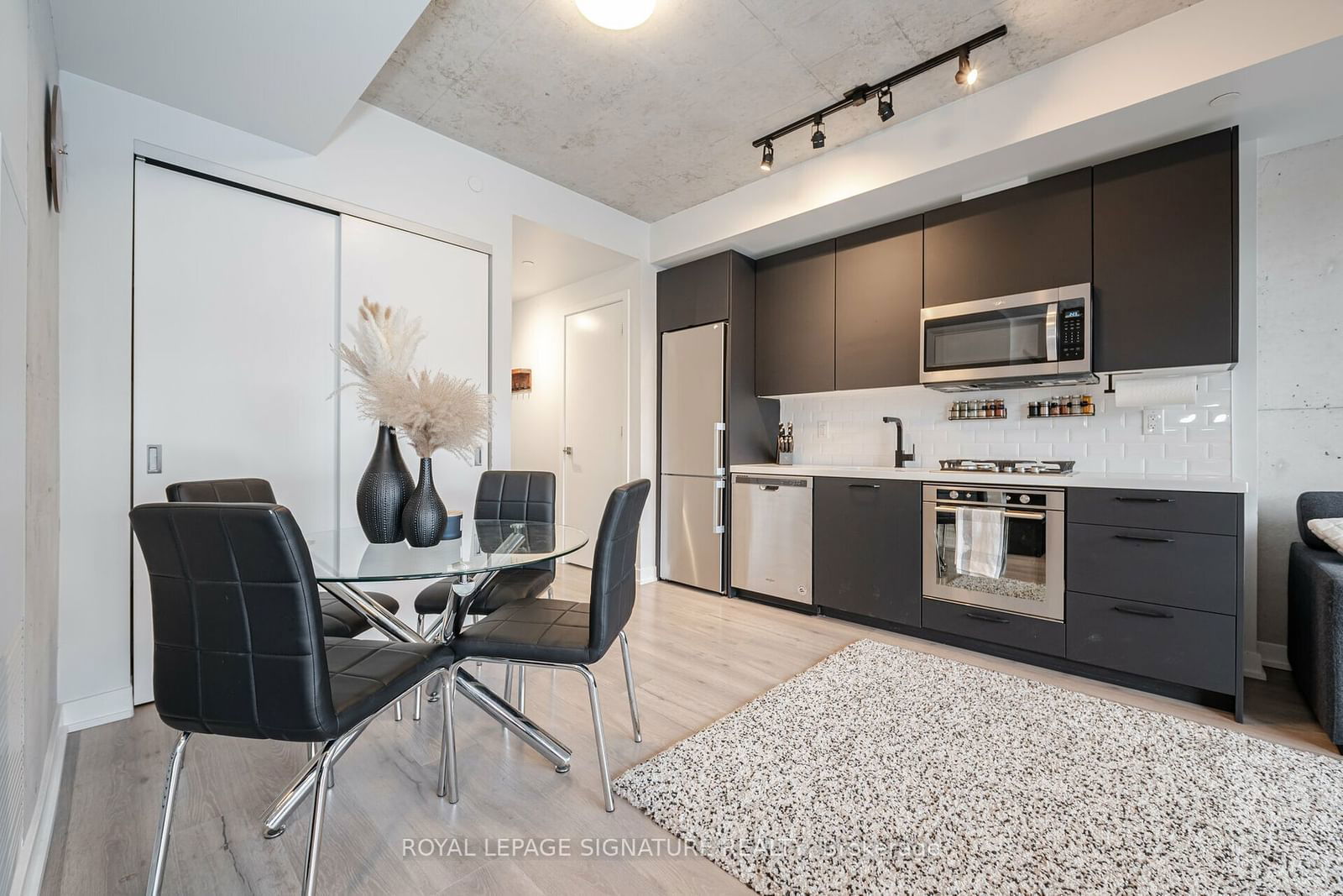 55 Ontario St, unit 401 for sale