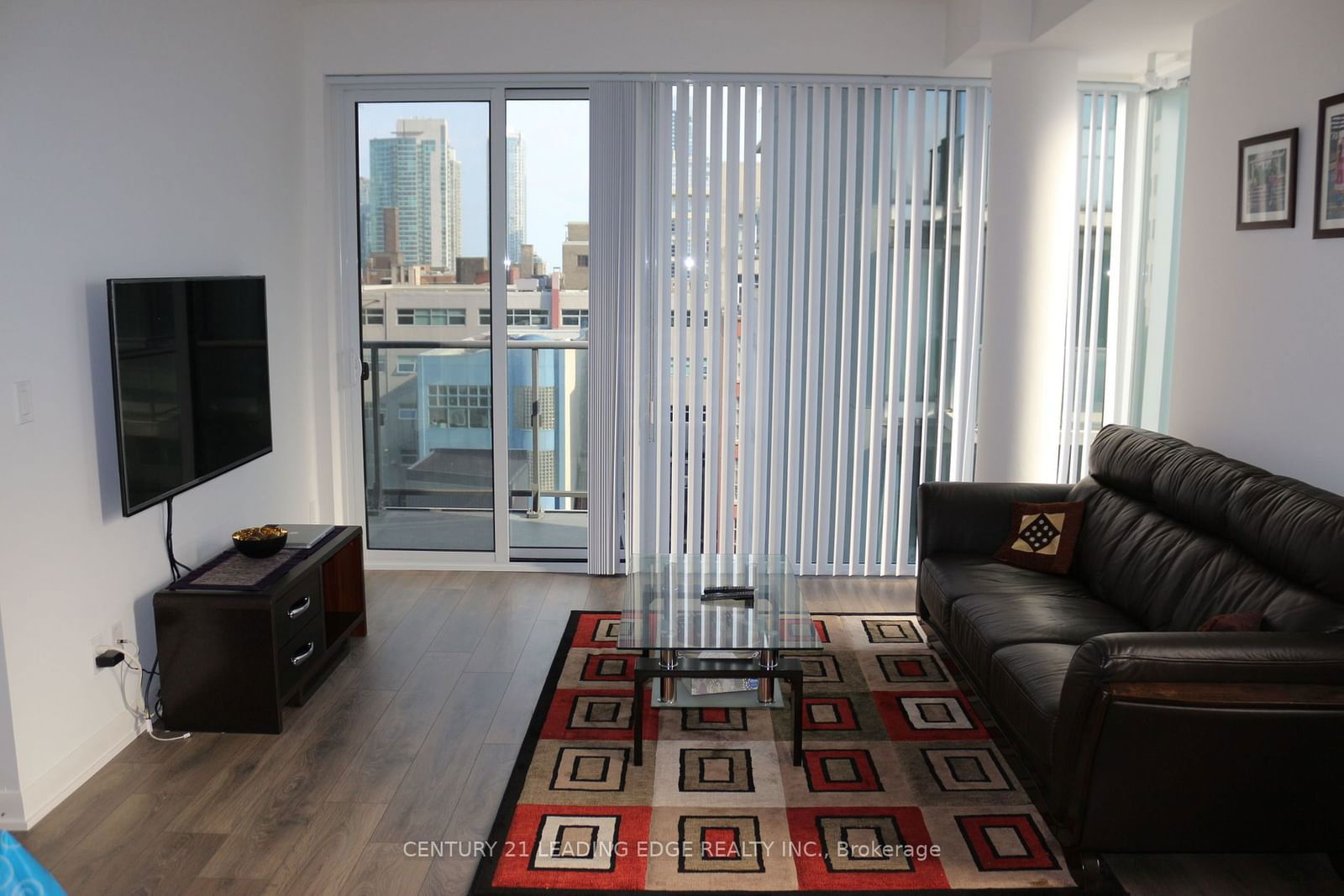 435 Richmond St W, unit 710 for rent