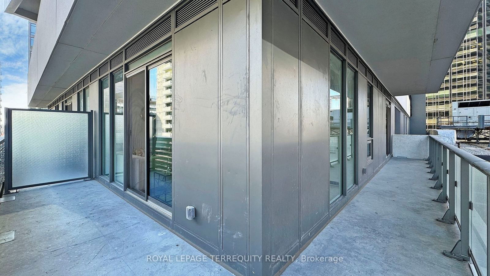 2221 Yonge St, unit 602 for rent