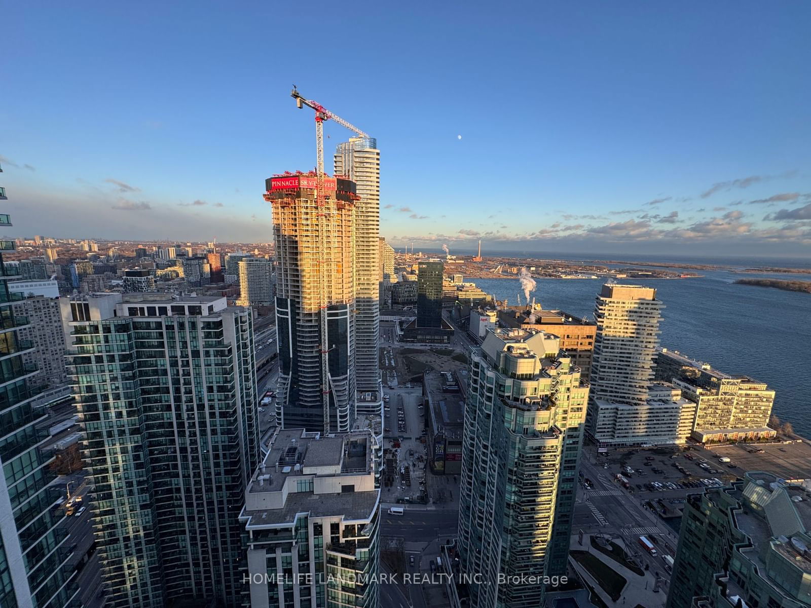 33 Bay St, unit 4805 for rent