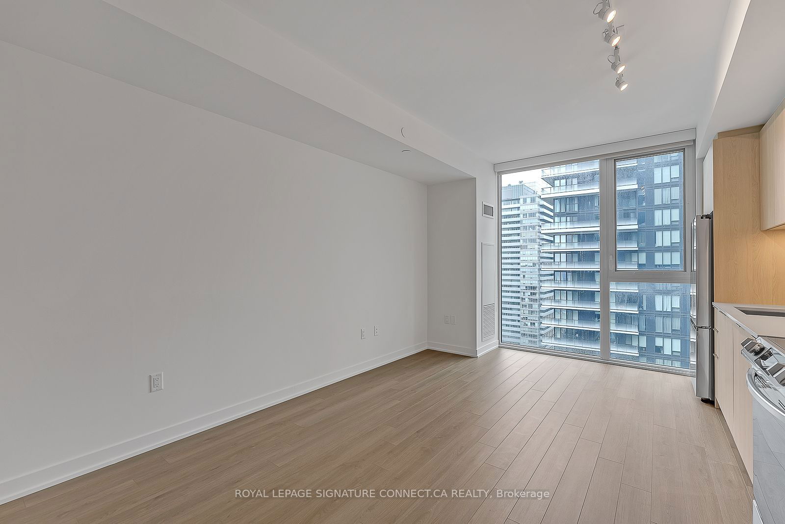 357 King St W, unit 3405 for rent