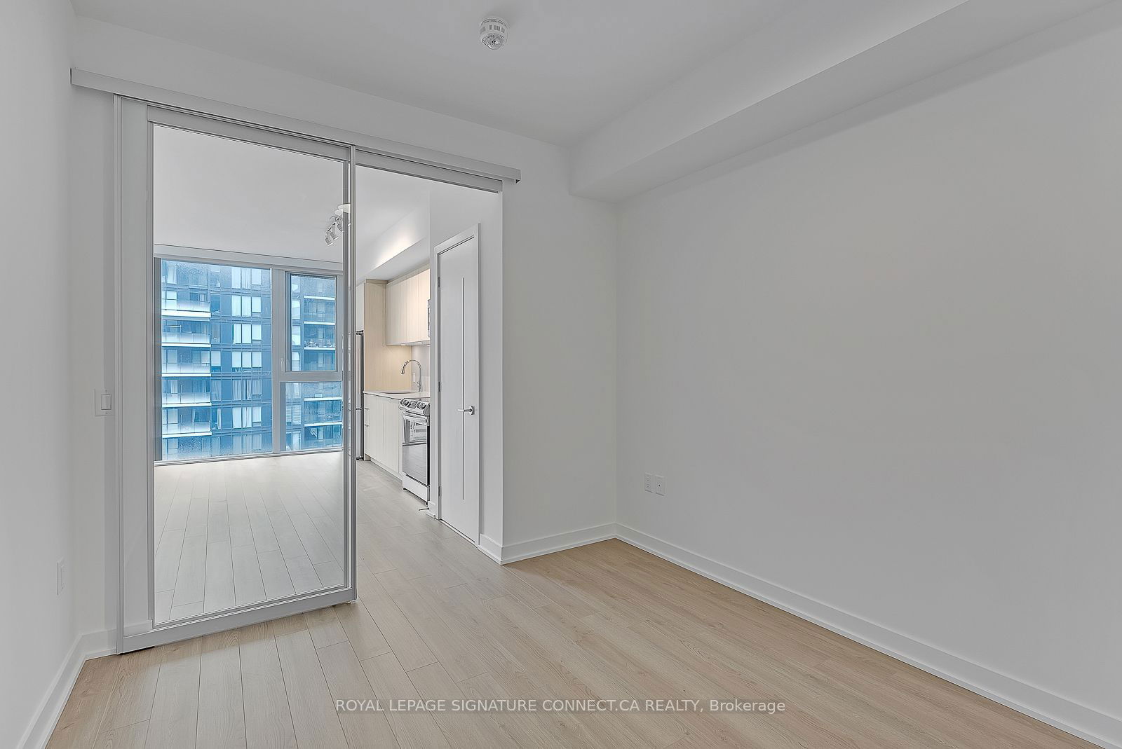 357 King St W, unit 3405 for rent