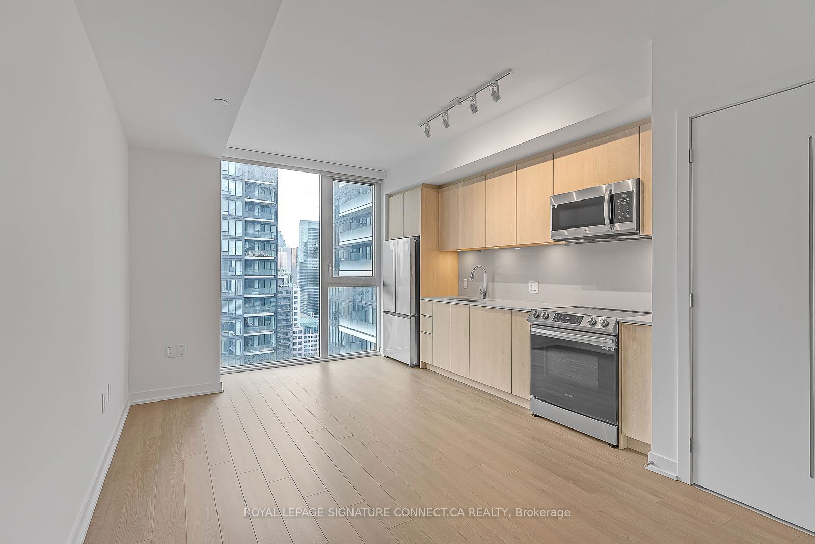 357 King St W, unit 3405 for rent