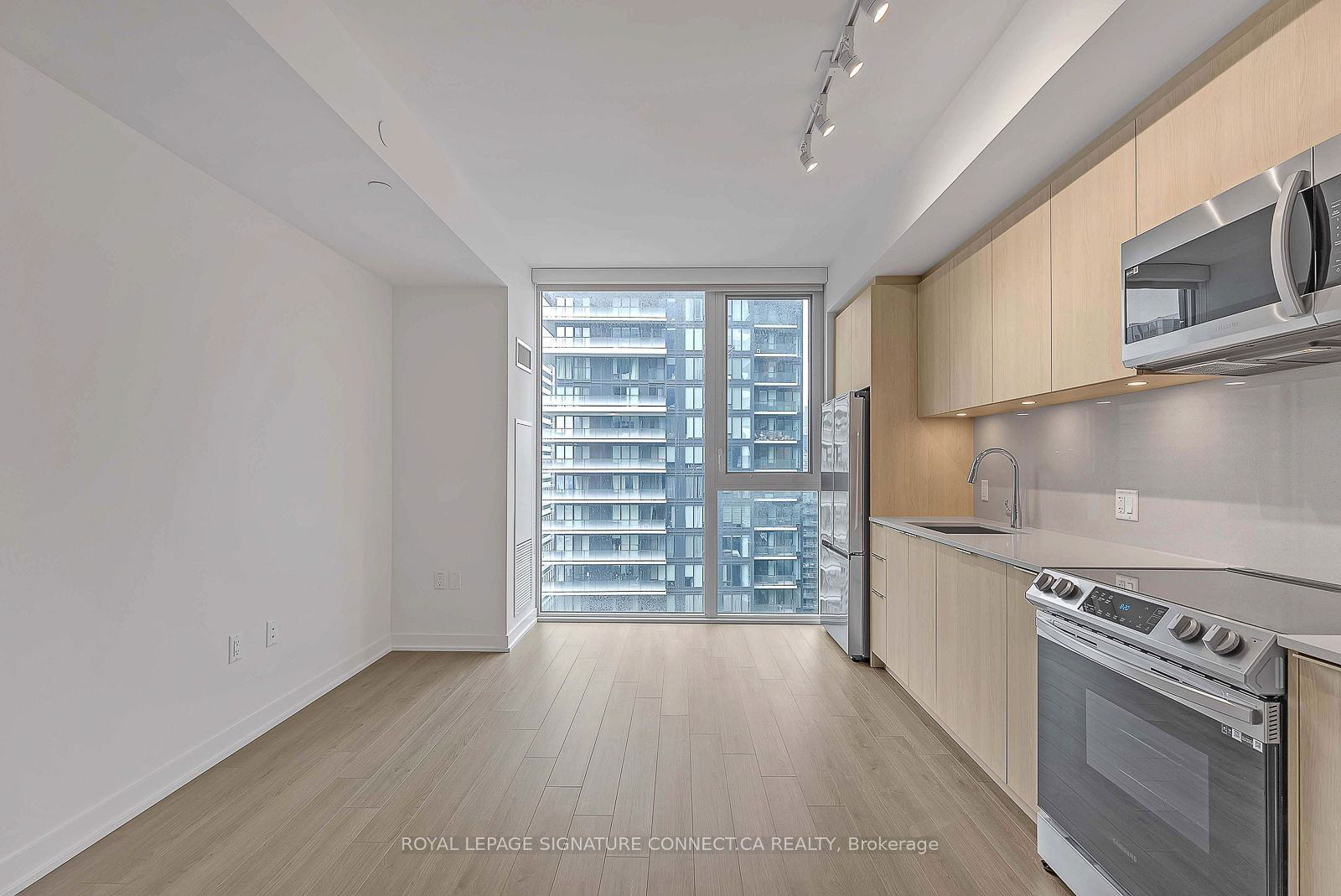 357 King St W, unit 3405 for rent