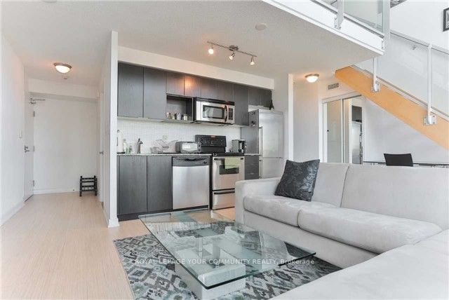 15 Fort York Blvd, unit 4105 for rent