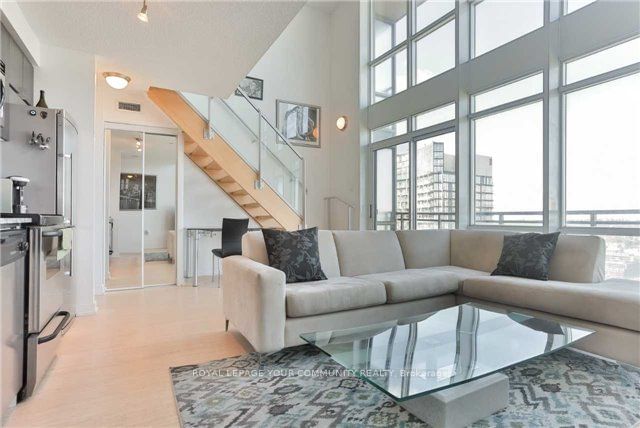 15 Fort York Blvd, unit 4105 for rent