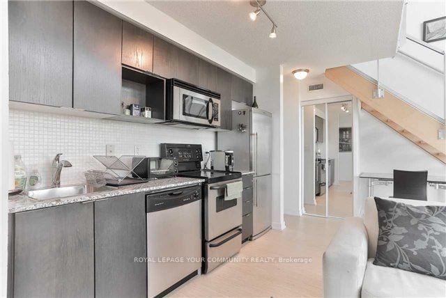 15 Fort York Blvd, unit 4105 for rent