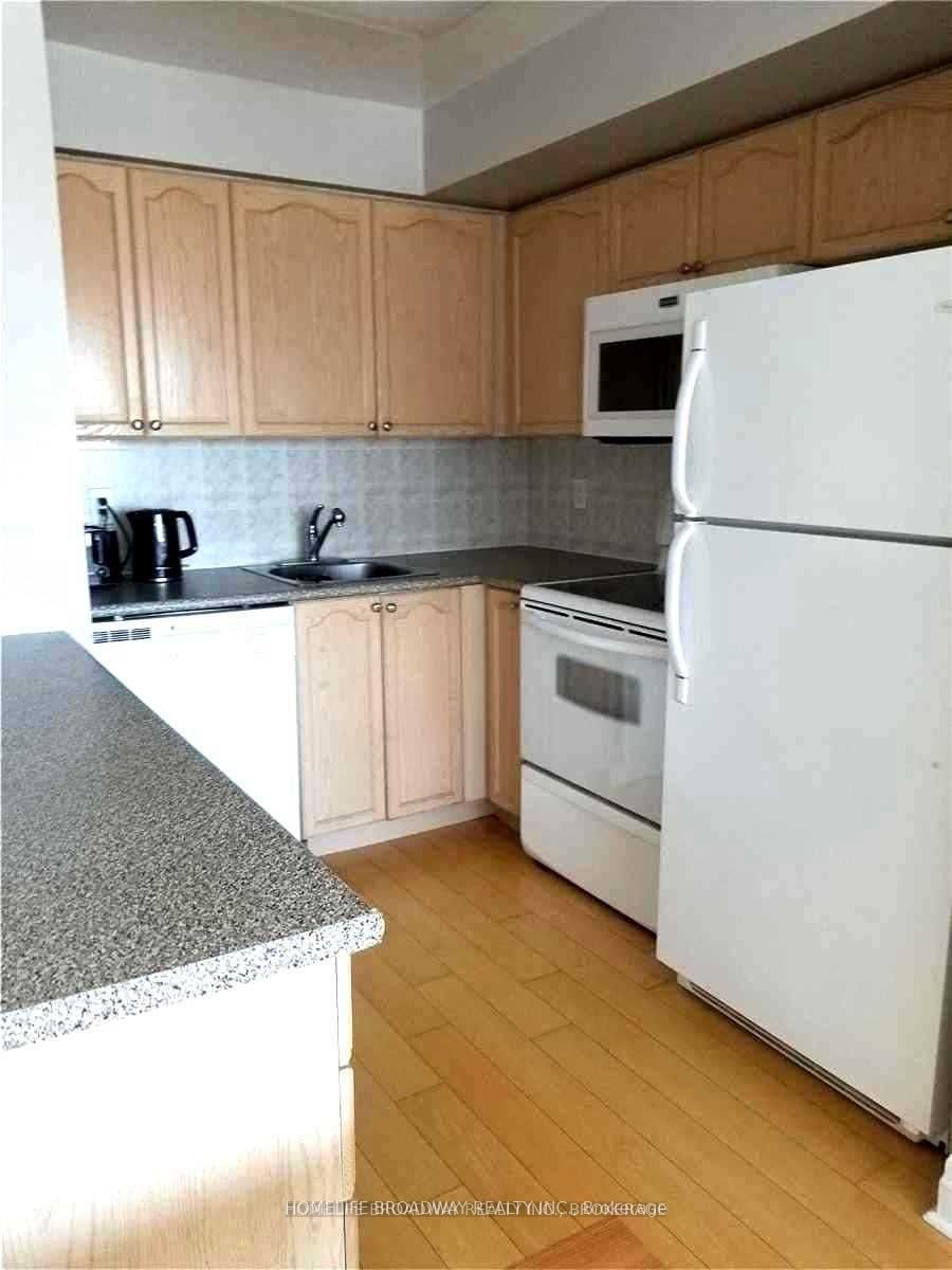 21 Hillcrest Ave, unit 2704 for rent