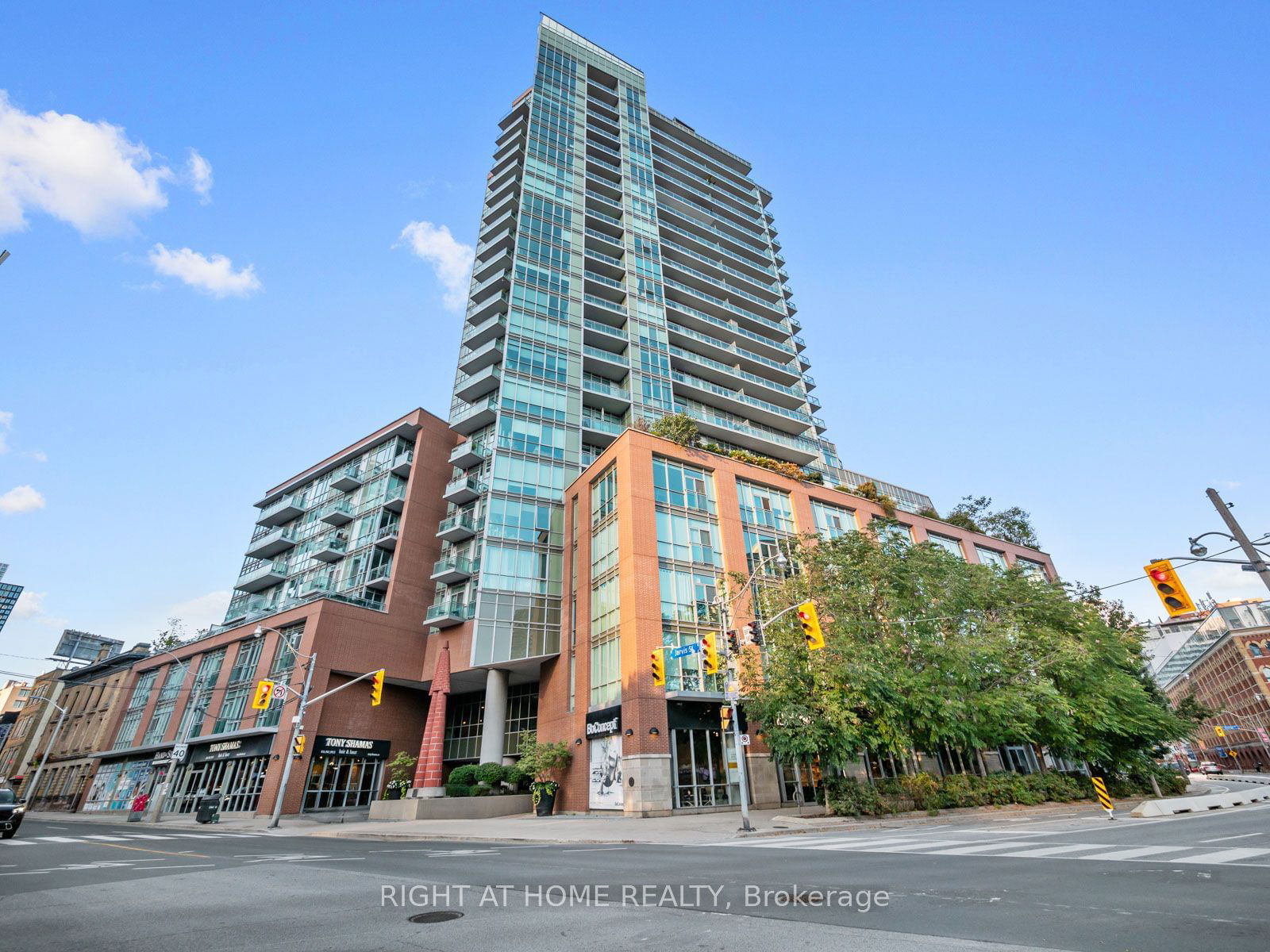 112 George St, unit 510 for sale