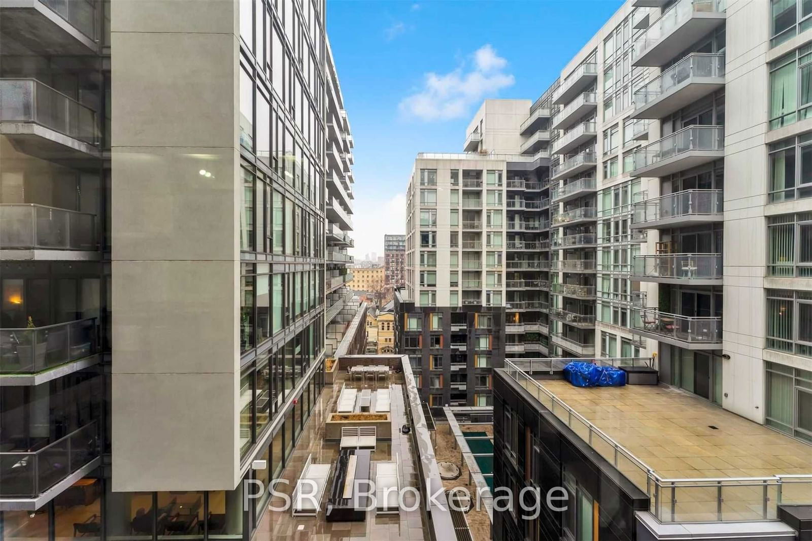 95 Bathurst St, unit 913 for rent