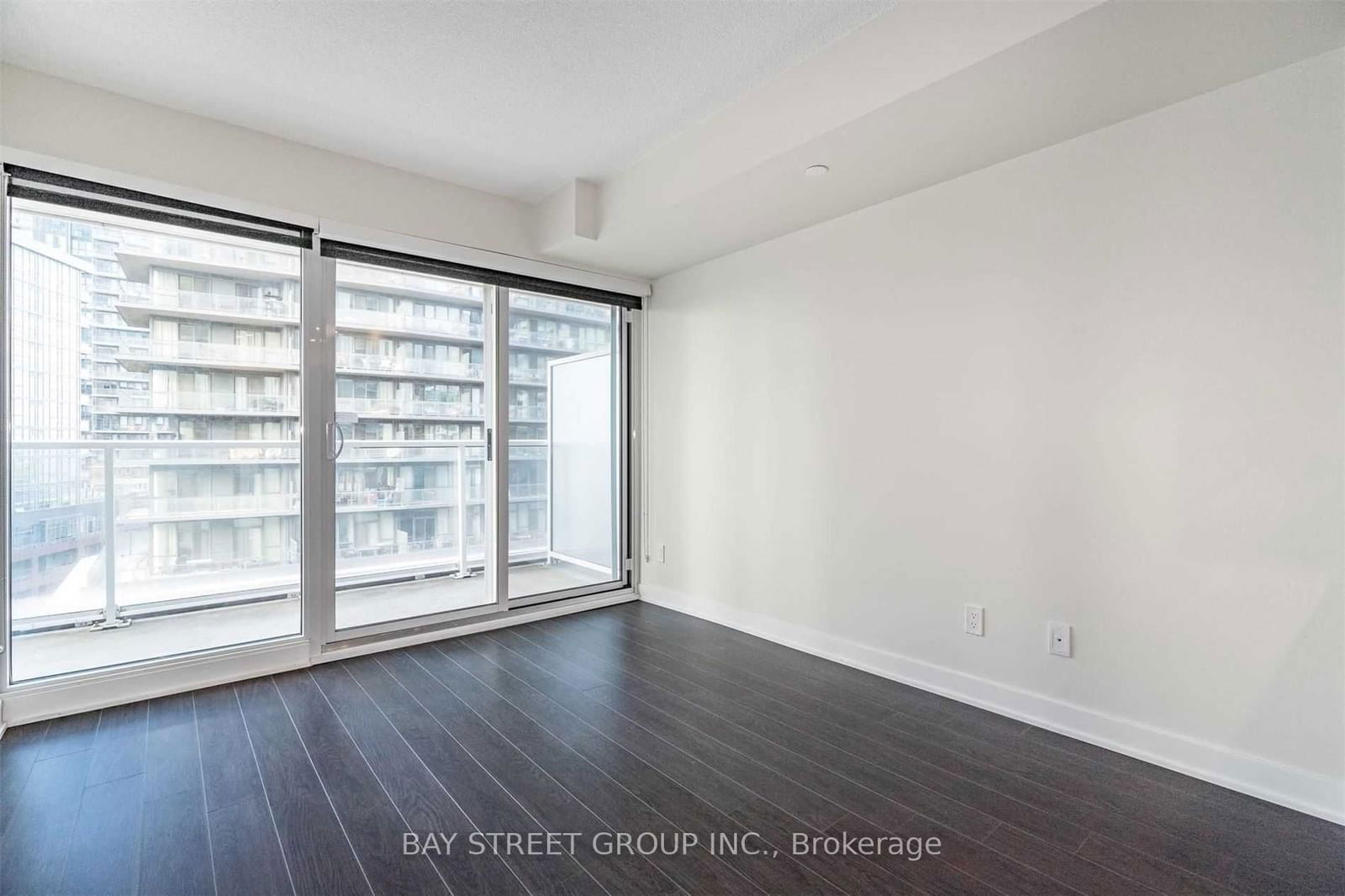 19 Bathurst St, unit 901 for rent