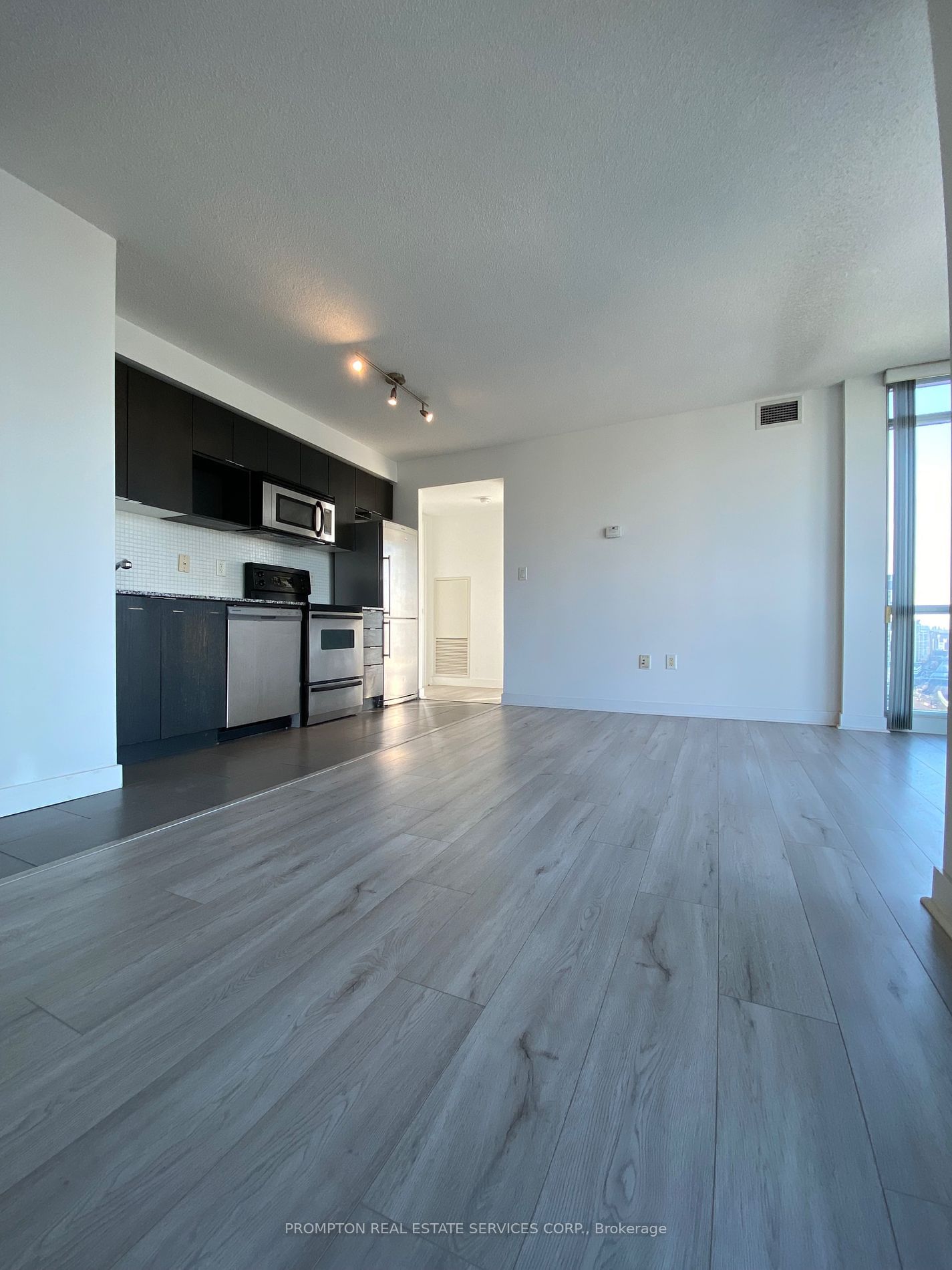 15 Fort York Blvd, unit 3903 for rent