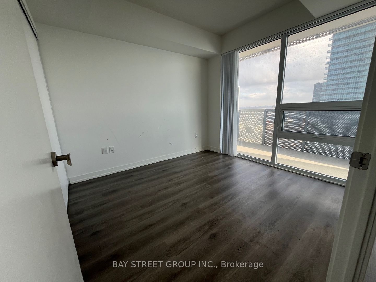 138 Downes St, unit 3905 for rent