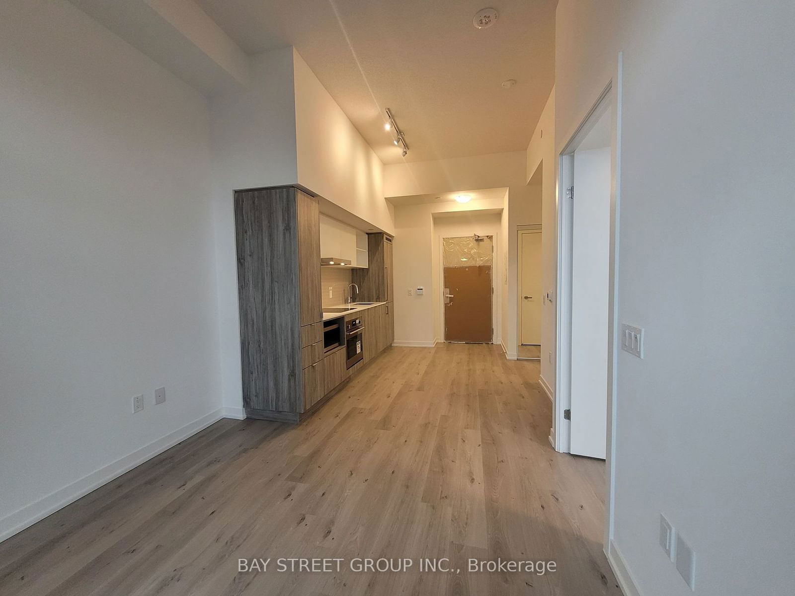 138 Downes St, unit 3905 for rent