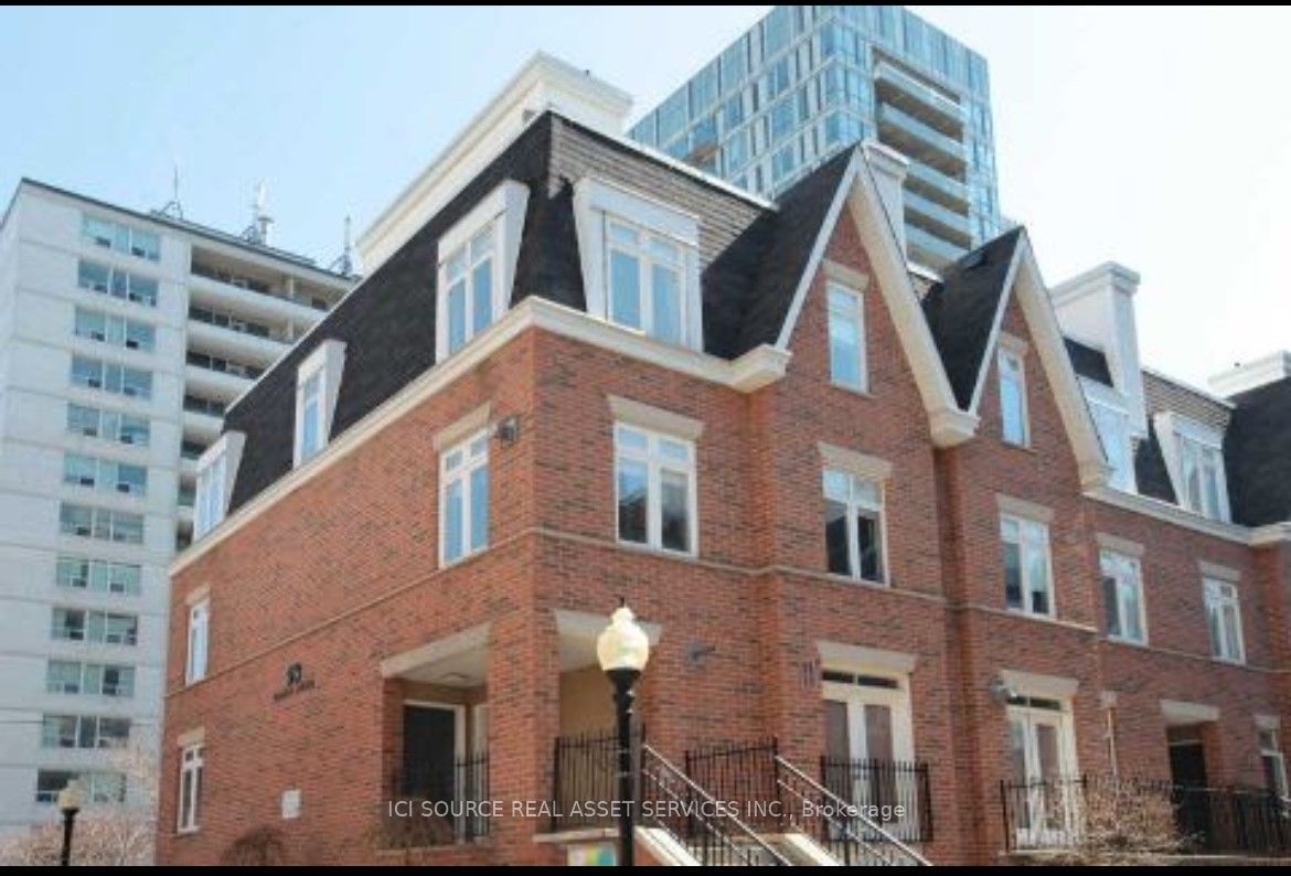 98 Redpath Ave, unit 9 for rent