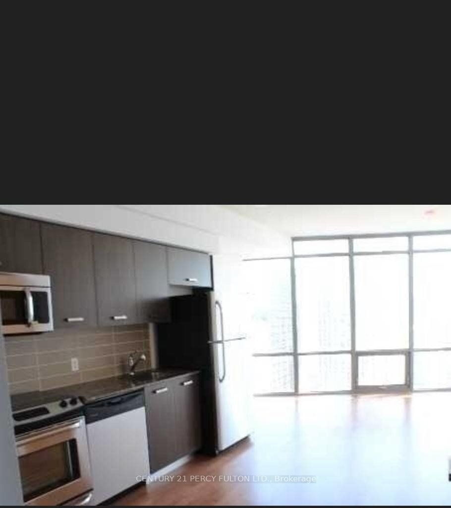 832 Bay St, unit 3909 for rent