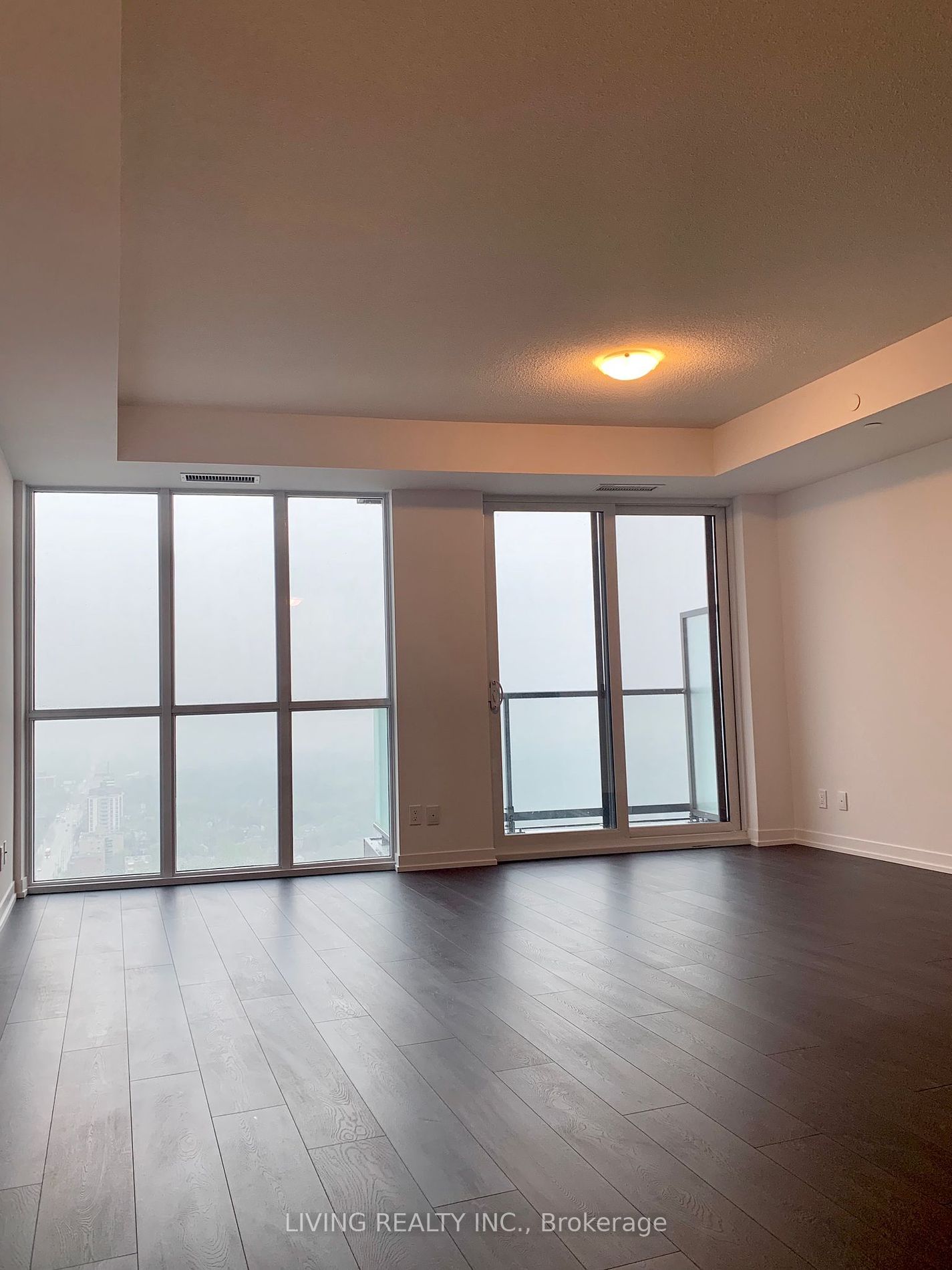 125 Redpath Ave, unit 3211 for rent