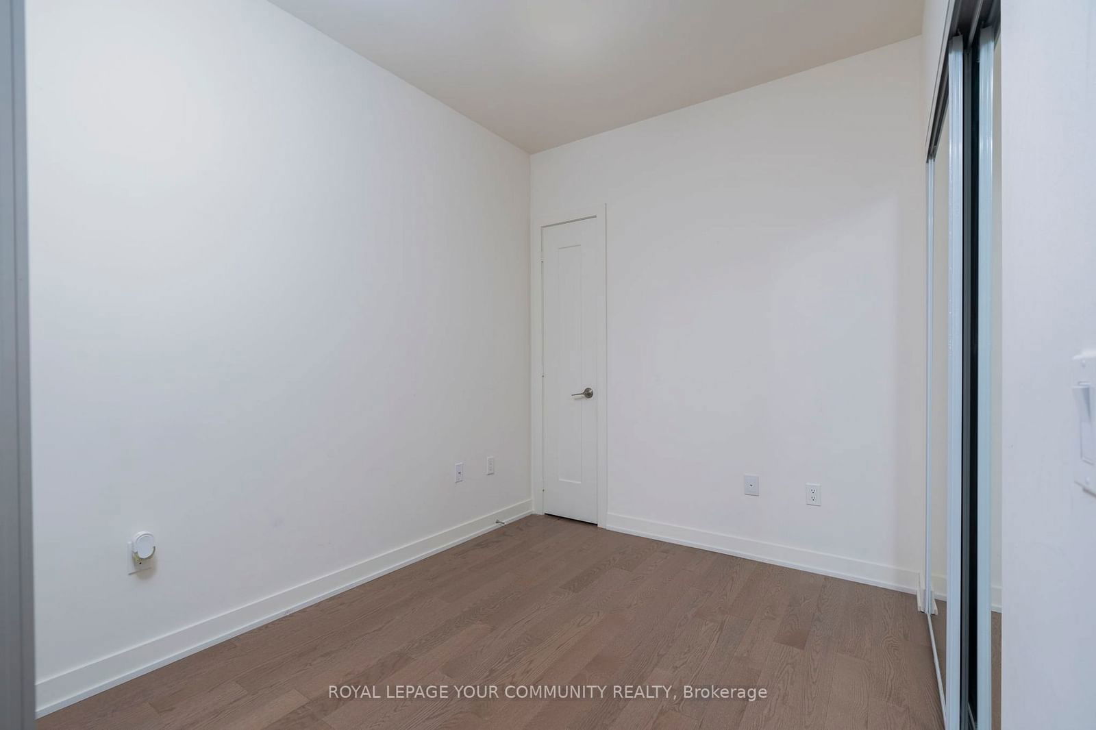 330 Richmond St W, unit 1812 for rent