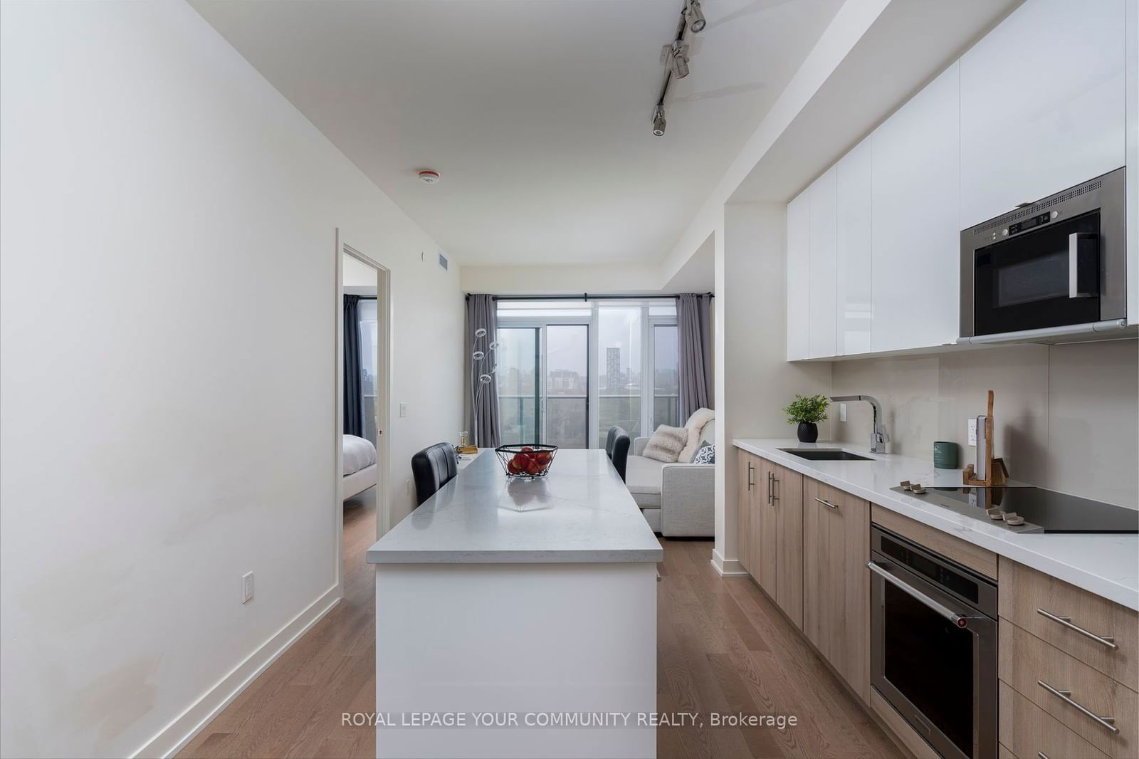 330 Richmond St W, unit 1812 for rent