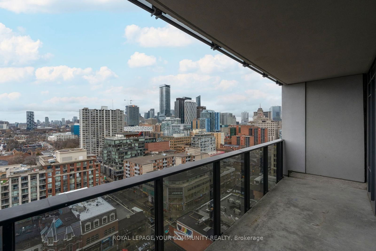 330 Richmond St W, unit 1812 for rent