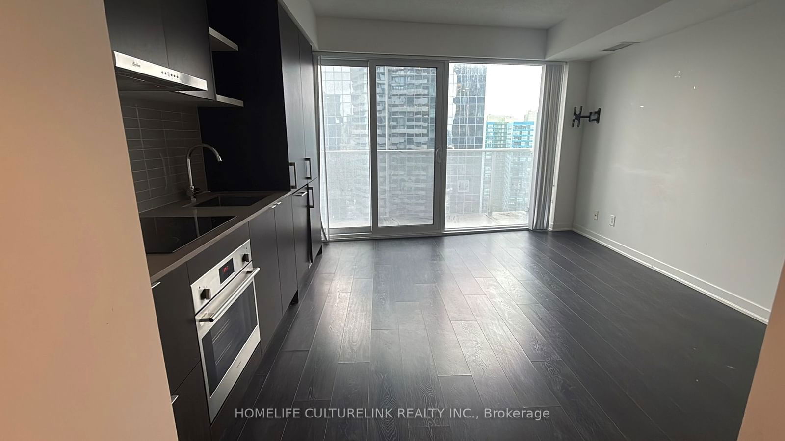 100 Harbour St, unit 3208 for rent